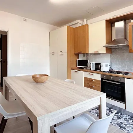 Casa Di Monica - Affitti Brevi Italia * レッコ